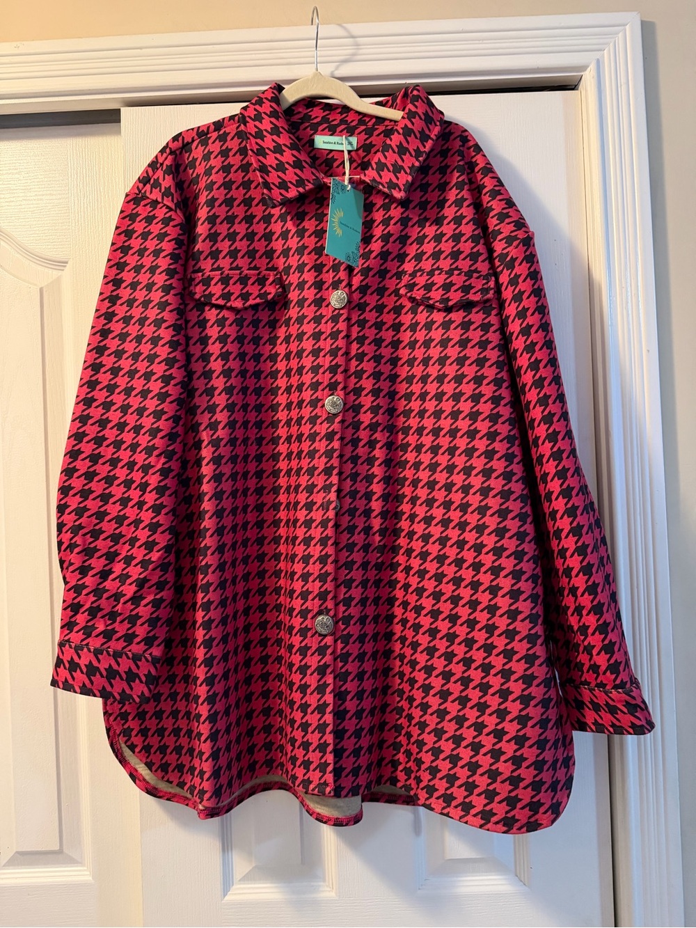 Woven Houndstooth Shacket in Hot Pink and Black - Unbranded